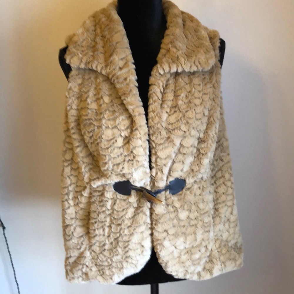 Lg “CATO” camel color vegan friendly vest